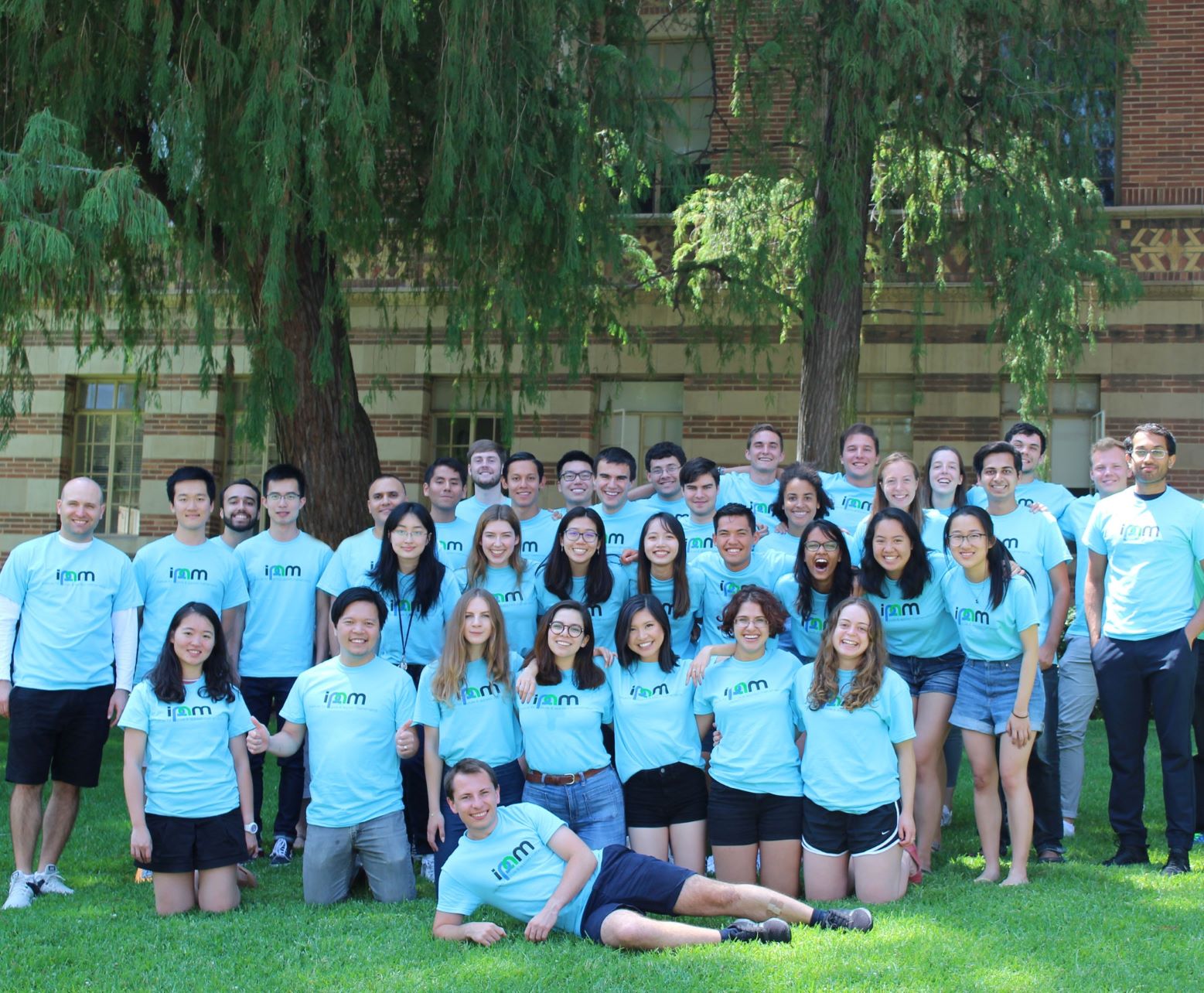 Kết quả hình ảnh cho Research in Industrial Projects for Students"